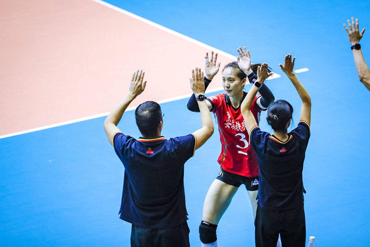 关于郑州大学生女足豪取六连胜，领跑校园足球联赛的信息